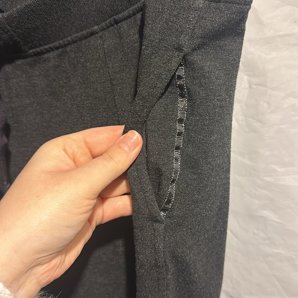 VICTORIA SPORT SWEATPANTS WITH CUTE SPARKLE DETAILS - Picture 4 of 6